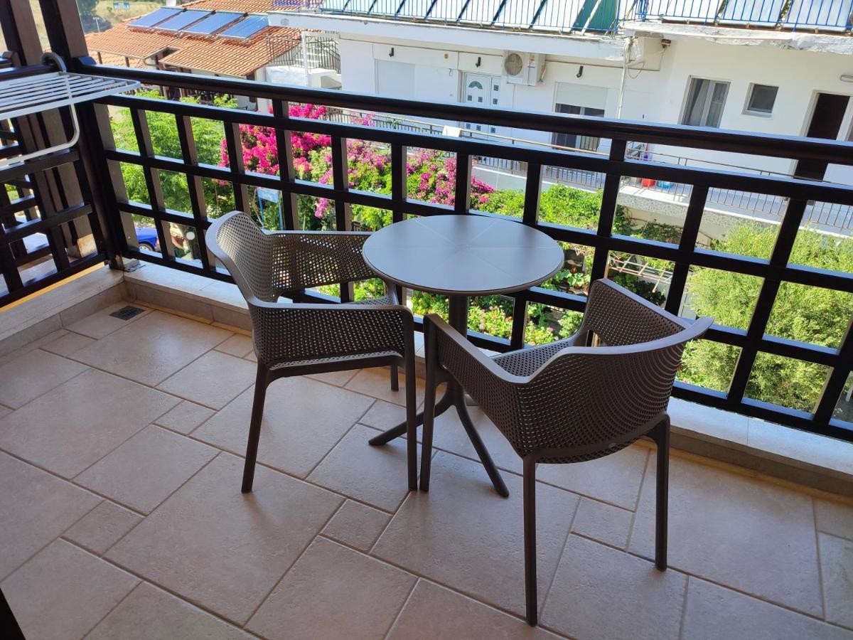 Helianthus Guesthouse Амолиани Экстерьер фото
